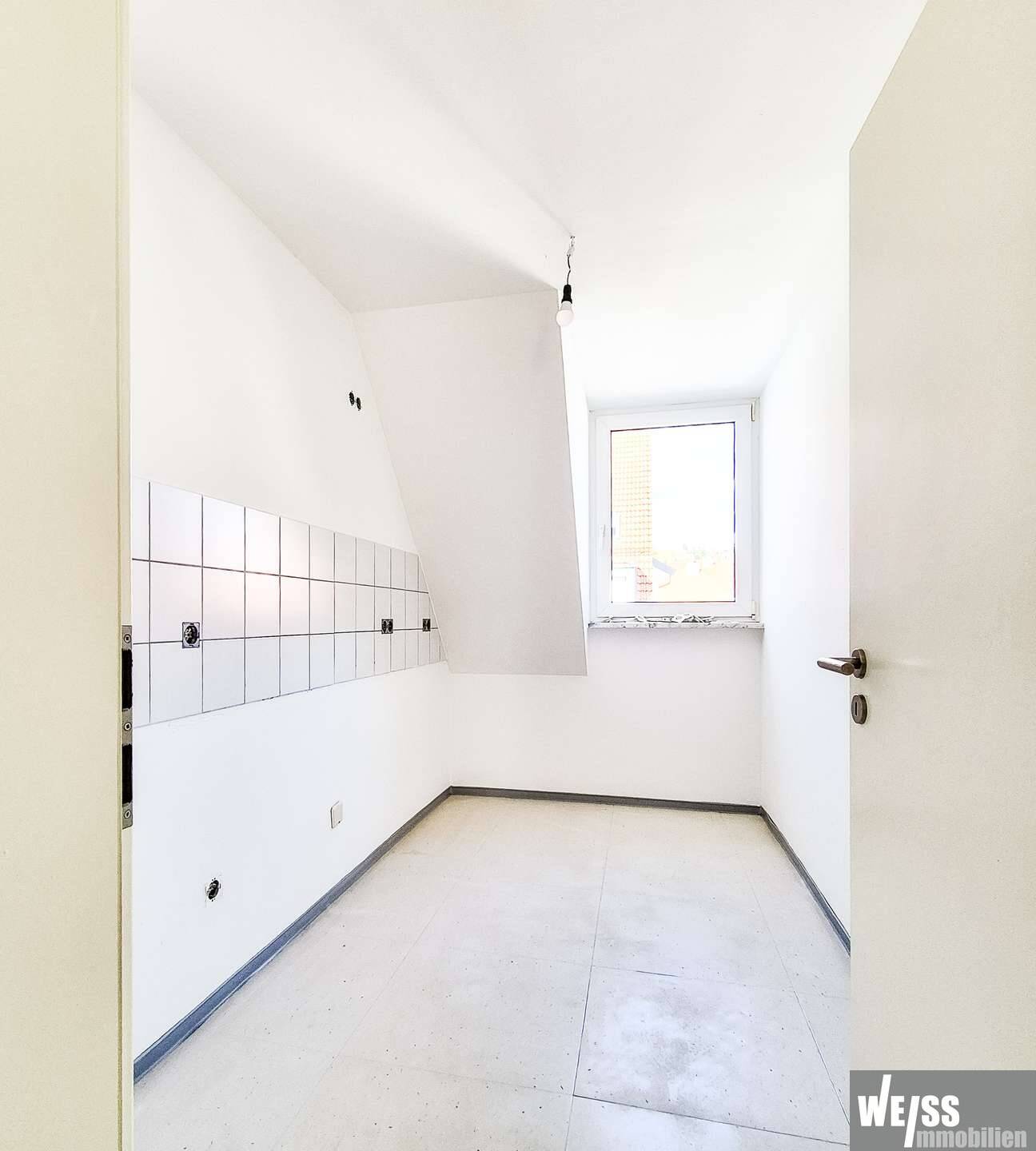 +++ RESERVIERT +++ Leerstehende 3-Zimmer Wohnung mit großem Potenzial – Würzburg – Vorschaubild 5