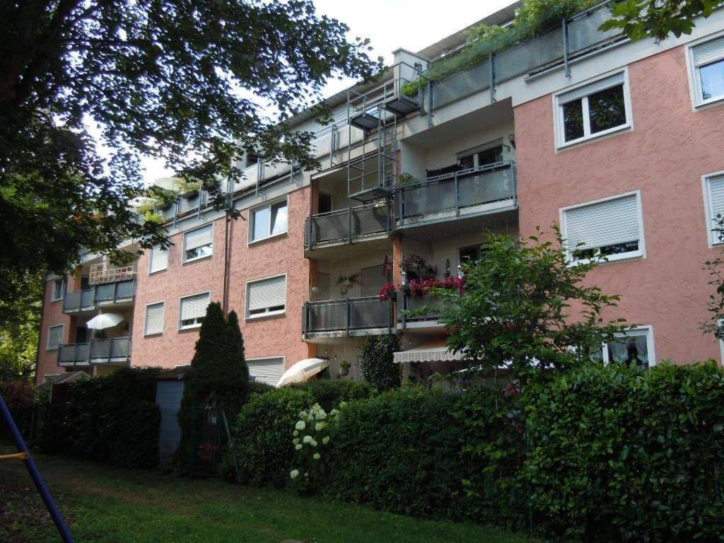 Dachterrassenwohnung am Luitpoldpark - 3 Zimmer, 69 m², Tageslichtbad (Dusche + Wanne)