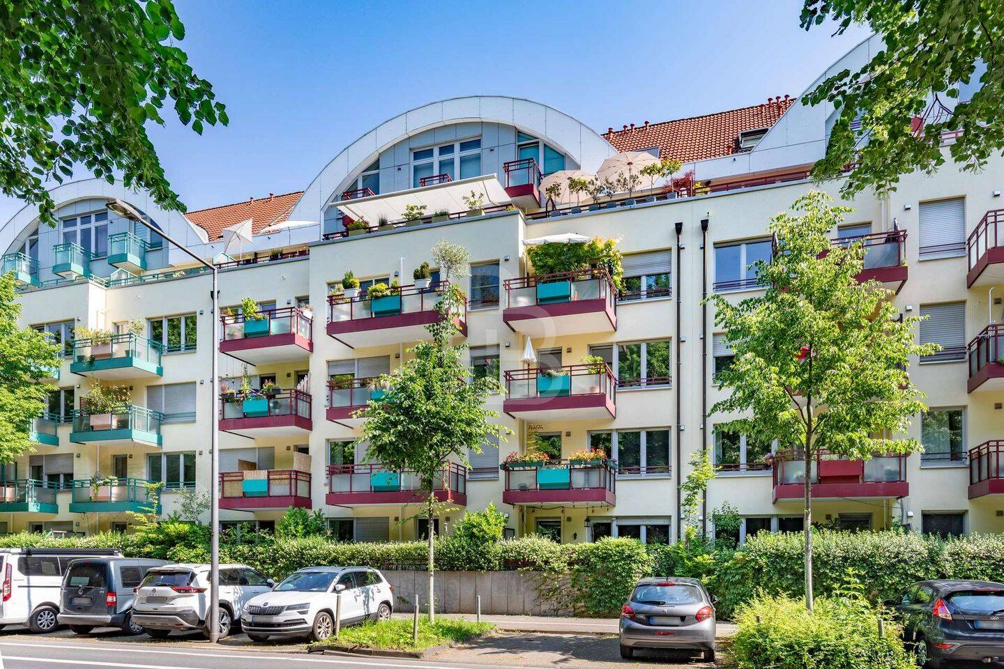 Modern & saniert - Wohntraum mit Dachterrasse und TG!
