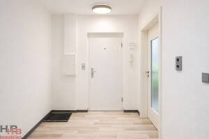 Sanierte 2-Zimmer-Wohnung mit Balkon und optimalem Grundriss – 28237 Bremen – Vorschaubild 2