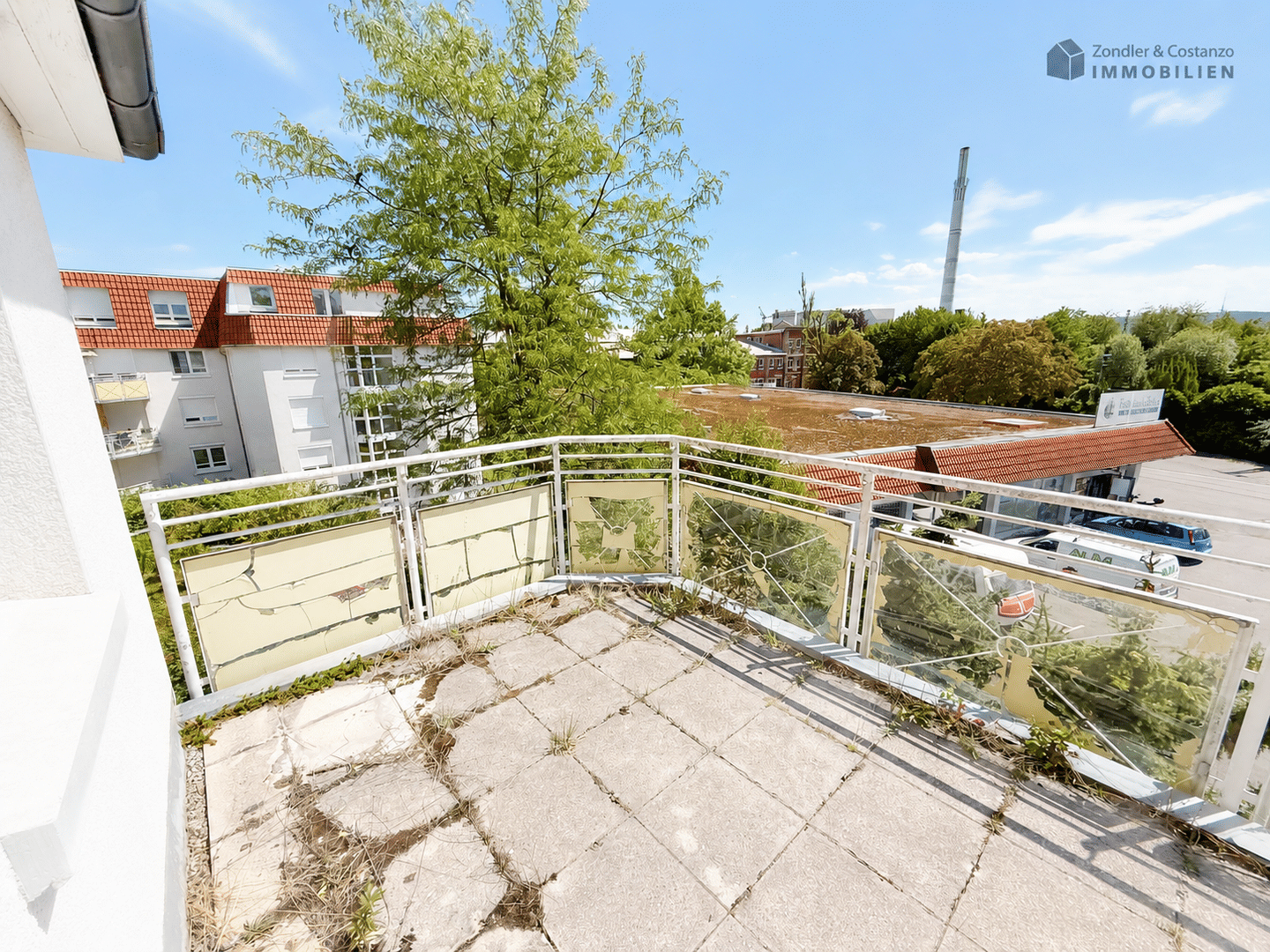 * STUTTGART-MÜNSTER: Schöne, helle 2,5-Zi.-Whg. mit Balkon * TG-Stpl. * BJ 1992 * gute Wohnlage * – Stuttgart – Vorschaubild 3