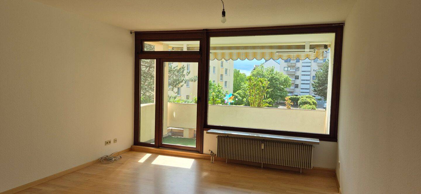 Gepflegte 2-Zimmer-Wohnung mit Loggia – Nürnberg – Vorschaubild 4