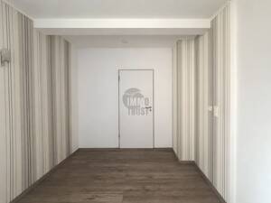 CHARMANTES EINFAMILIENHAUS - 5 ZIMMER, GROßER GARTEN & 50 m² TERRASSE – 65931 Frankfurt am Main – Vorschaubild 5