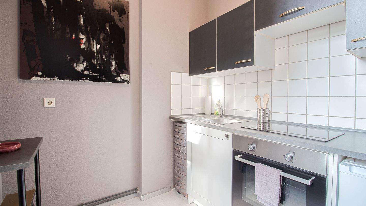 Helle 2-Zimmer-Wohnung mit durchdachtem Grundriss - ruhig, lichtreich, besonders – Berlin – Vorschaubild 3