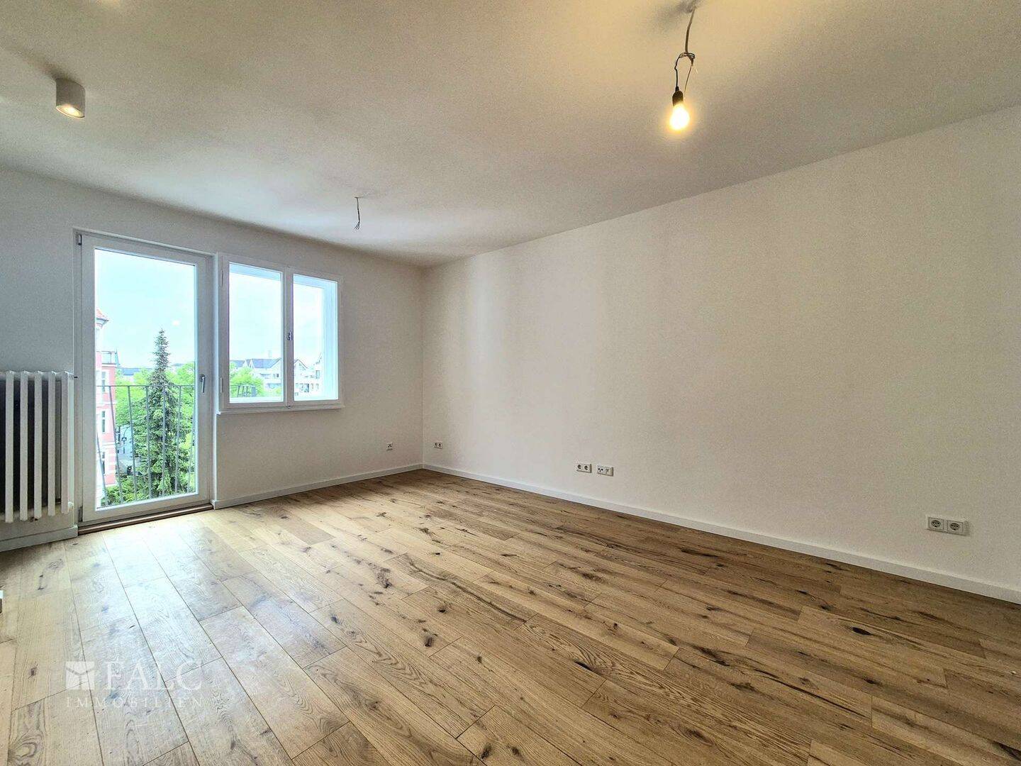 **Modernisierte Wohnung mit Fahrstuhl**- FALC IMMOBILIEN – Berlin – Vorschaubild 3