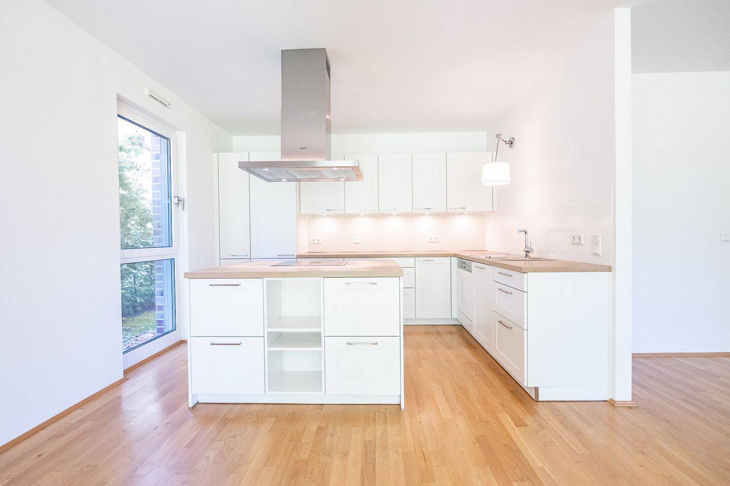 Moderne Maisonettewohnung mit Hauscharakter, überdachter Terrasse und großem Sonnenbalkon – Hamburg – Vorschaubild 3