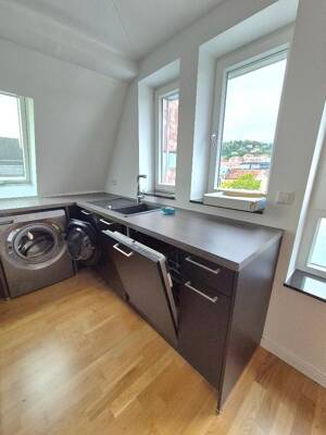 neuwertige Penthouse Wohnung mitten im Westen, Blick über Stuttgart – 70176 Stuttgart – Vorschaubild 9