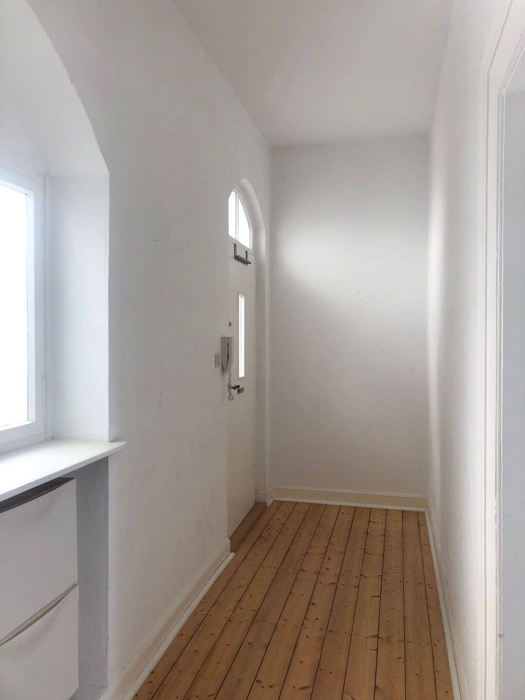 Zwei-Zimmer-Whg mit Südbalkon für zwei Jahre – Wiesbaden – Vorschaubild 3
