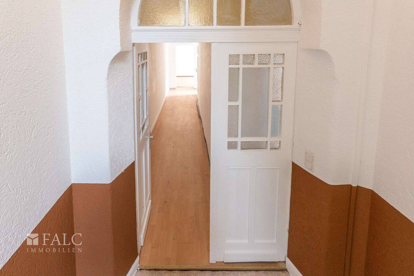 Charmantes Mehrfamilienhaus mit Entwicklungspotenzial – Krefeld – Vorschaubild 3
