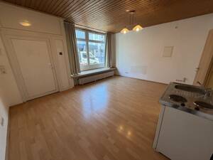 Leerstehendes MFH mit 5 Einheiten, Rendite bei Vollvermietung rund 6,5 %, Garten, Keller, Top Lage – 53111 Bonn – Vorschaubild 3