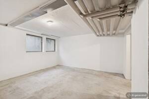 Helle 87m² Wohnung im kleinen Mehrparteienhaus mit zwei sonnigen Balkonen – 81477 München – Vorschaubild 9