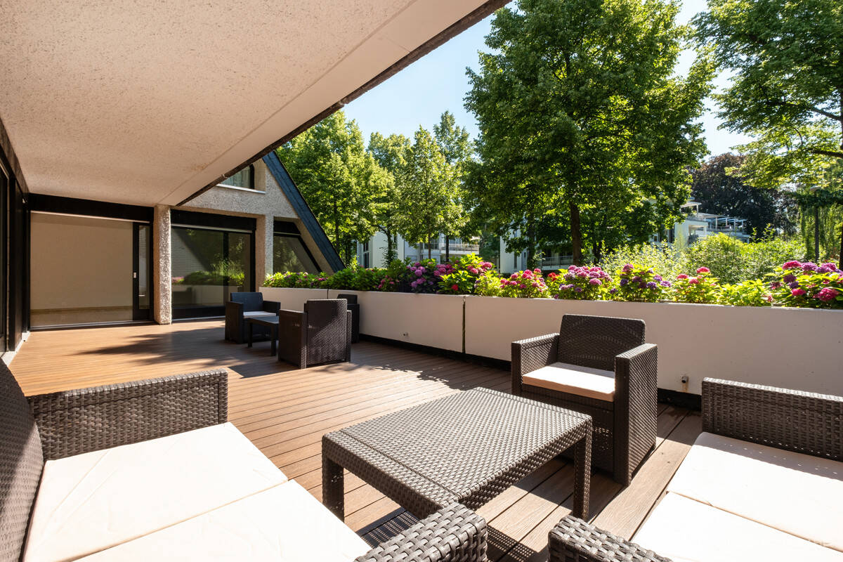 Mit Umbauoption nach Wunsch: Retro-Terrassenhaus Wohnung in bester Marienburger Lage