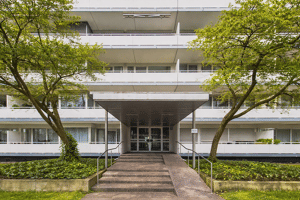 Top-Lage, Top-Ausstattung: 3 Zimmer mit Pool, Sauna & Balkon – 81927 München – Vorschaubild 4