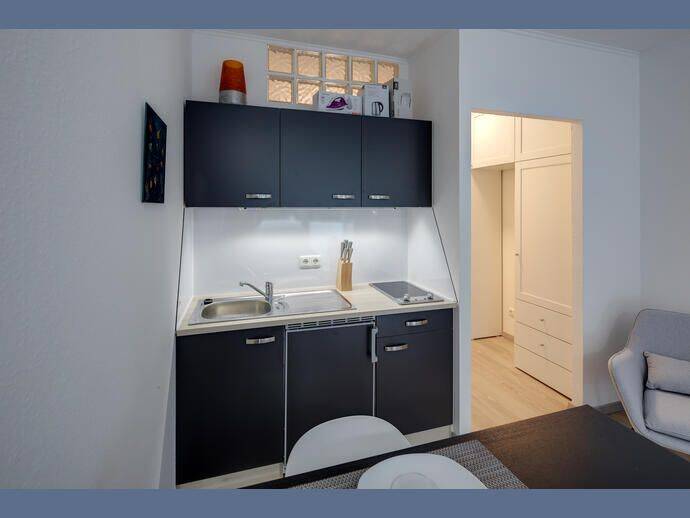 Möbliert: Schönes möbliertes Apartment in Solln – München – Vorschaubild 6
