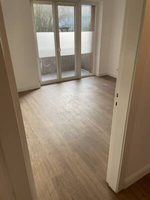 Freundliche Wohnung mit Balkon in zentraler Wohnlage – 22089 Hamburg – Vorschaubild 2