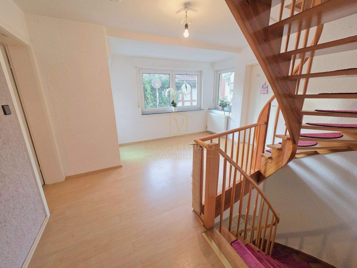 Großes potentialträchtiges Haus mit Garten, Balkon, KFZ Stellplatz, Keller und Nebengebäude – Karben – Vorschaubild 8