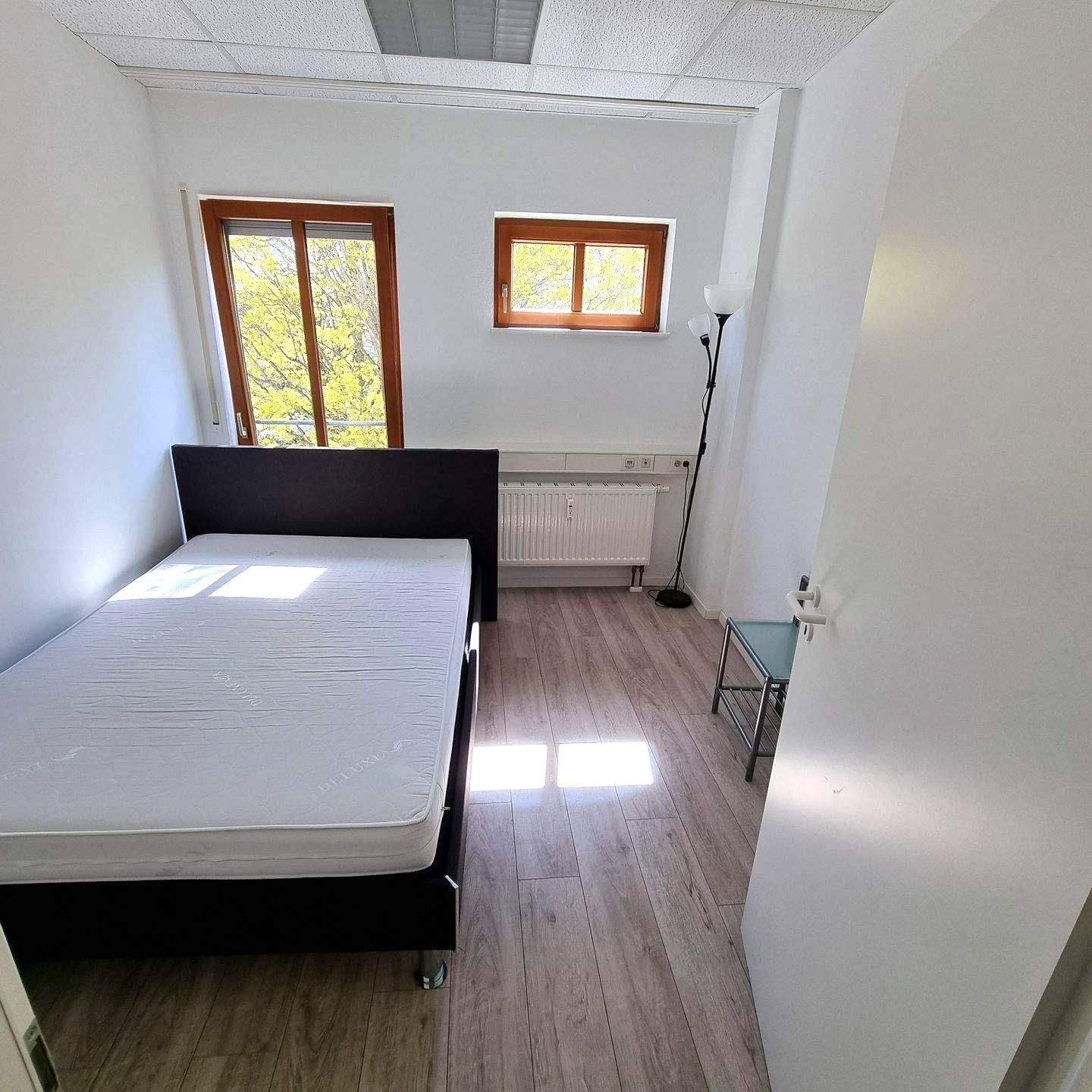 schöne 3 Zimmer-Wohnung mit KFZ Stellplatz in ruhiger Lage – Ulm – Vorschaubild 2