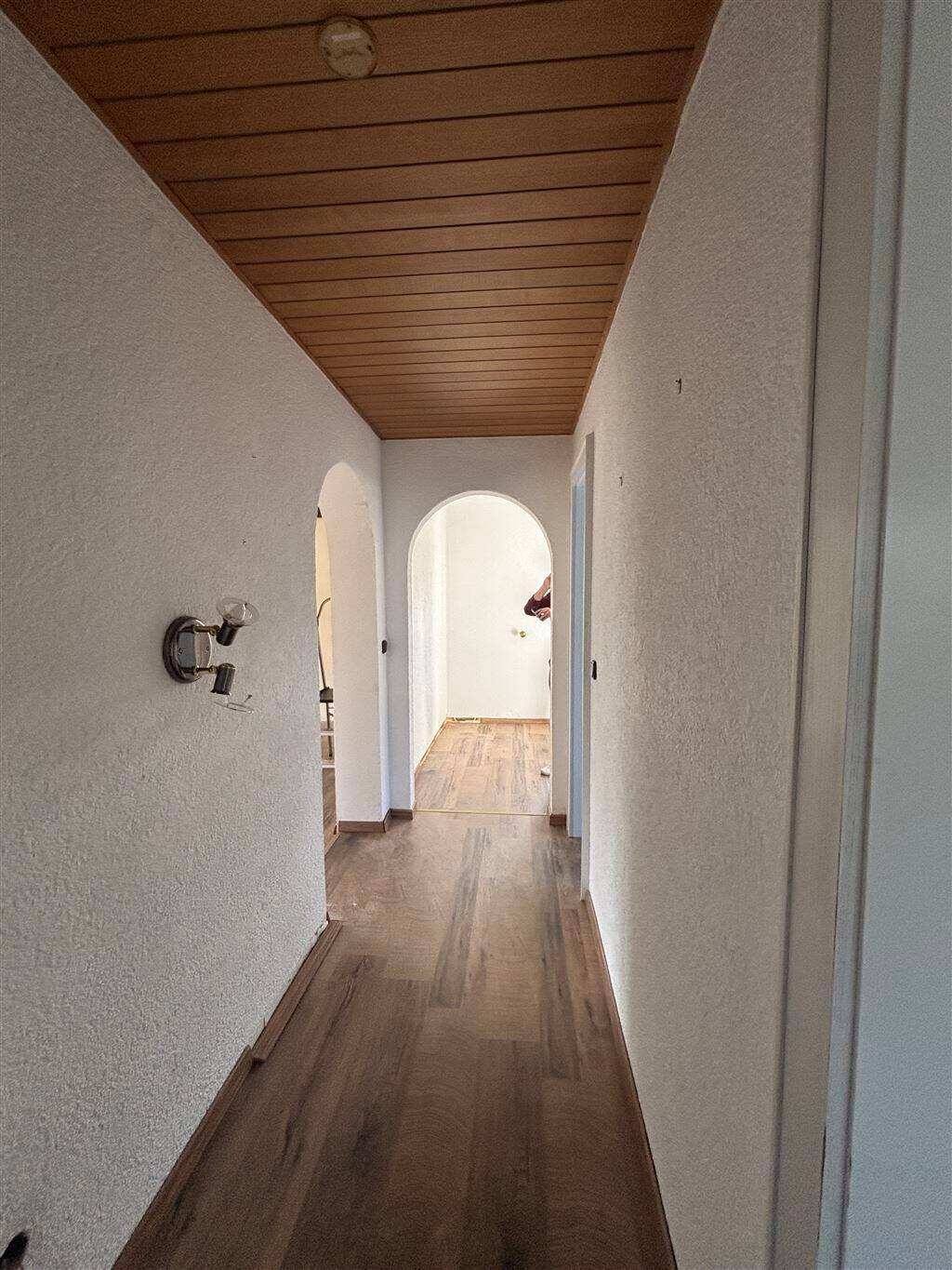 Sanierungsbedürftiges Dreifamilienhaus mit wunderschönen Garten ! – Nürnberg – Vorschaubild 6