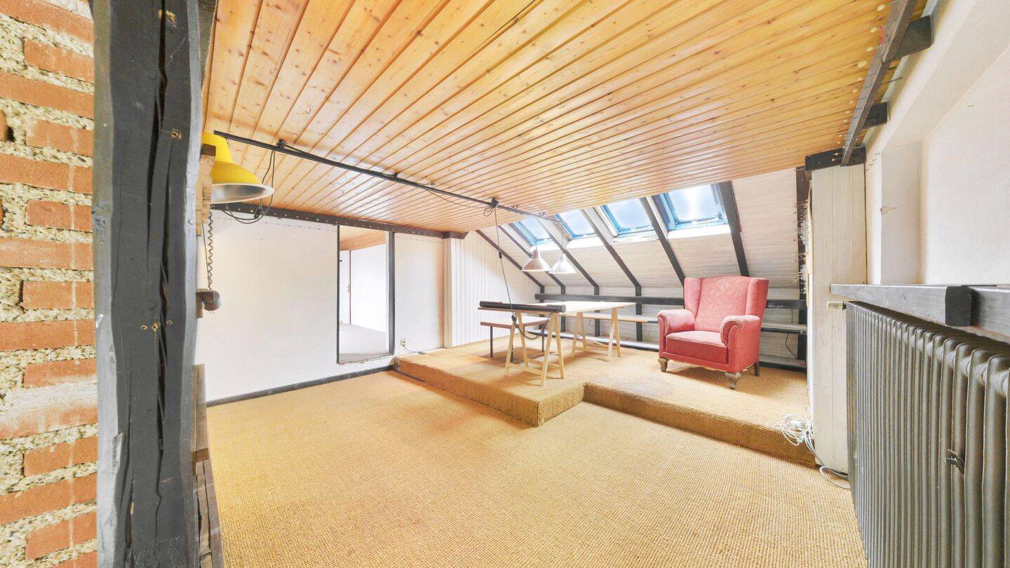 Individuelles Einfamilienhaus mit Garten, Keller, Garagen und separater Einliegerwohnung – Hannover – Vorschaubild 9