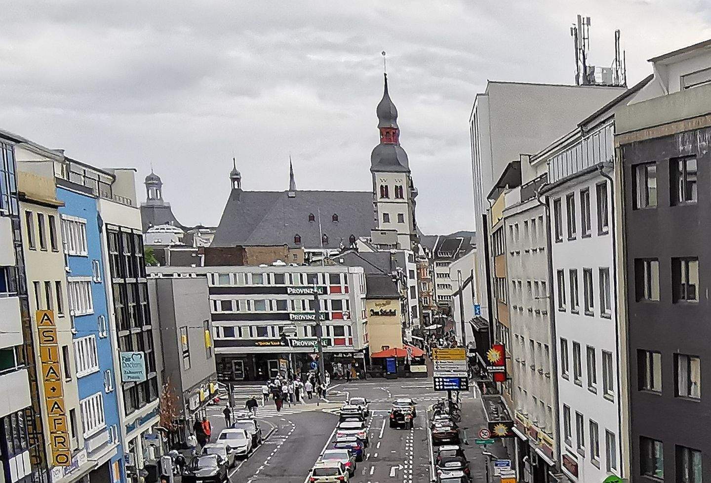 Zentral gelegenes Wohn- und Geschäftshaus, Nähe Bertha-von-Suttner-Platz – Bonn – Vorschaubild 2