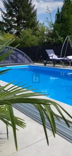 WOHNEN & VERMIETEN MIT GARTEN UND POOL