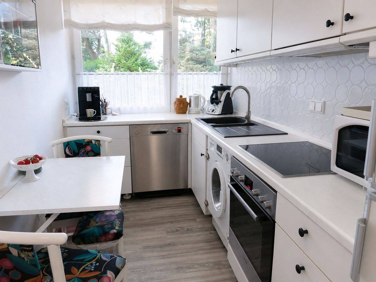 Familienfreundlich: 3 Zimmer 90m² Wohnung mit Garten, großem Balkon und Garage – Bremen – Vorschaubild 4