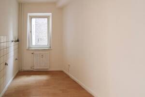 Charmante 2-Zimmer-Wohnung mit Entwicklungspotenzial – 45127 Essen – Vorschaubild 3