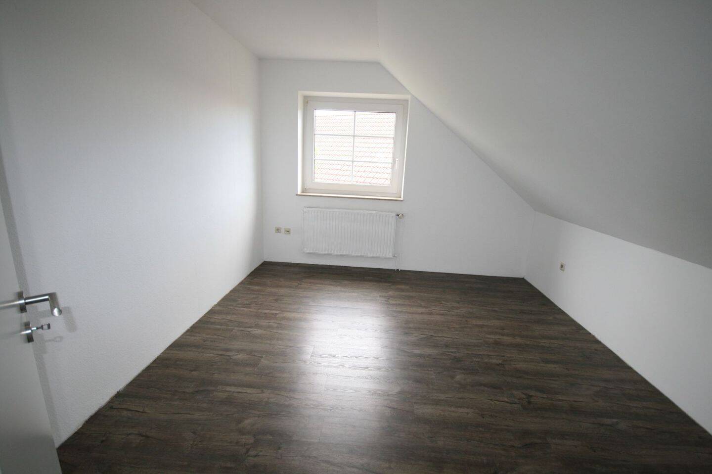 gemütliche Dachgeschosswohnung in WOB-Neindorf mit PKW-Stellplatz – Wolfsburg – Vorschaubild 6