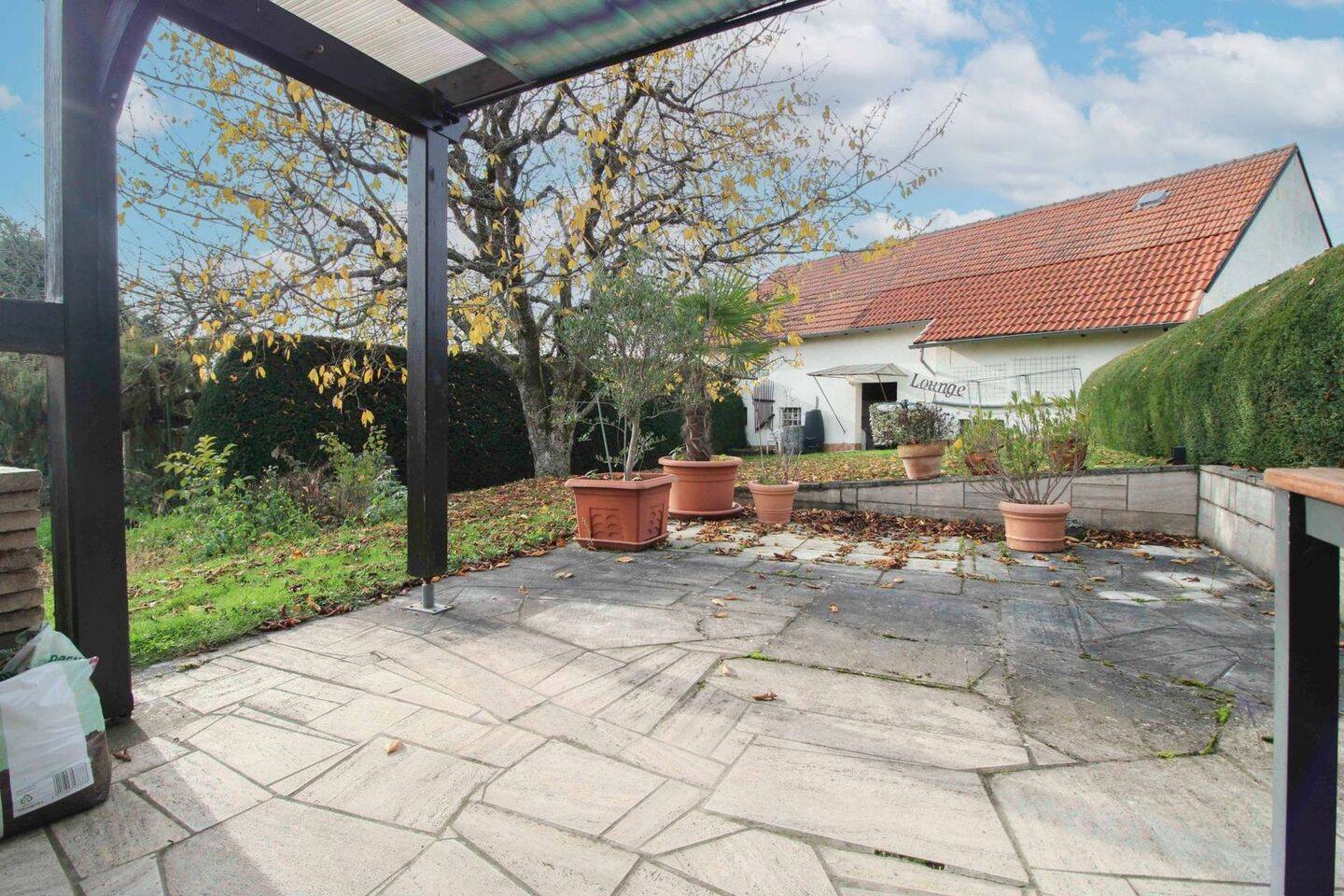 Vielseitiges Mehrgenerationenhaus auf großem Grundstück mit Scheune & Garten in Grävenwiesbach – Grävenwiesbach – Vorschaubild 2