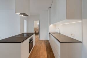 Großzügige 4-Zi. Whg. mit Balkon, hochwertiger EBK, Ankleide & Gäste-WC mit Dusche – 10779 Berlin – Vorschaubild 5