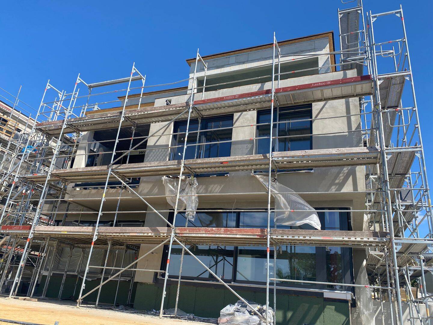ein sehr großes Neubauhaus mit viel Platz für Familie, Arbeiten und Freizeit – Wiesbaden – Vorschaubild 4