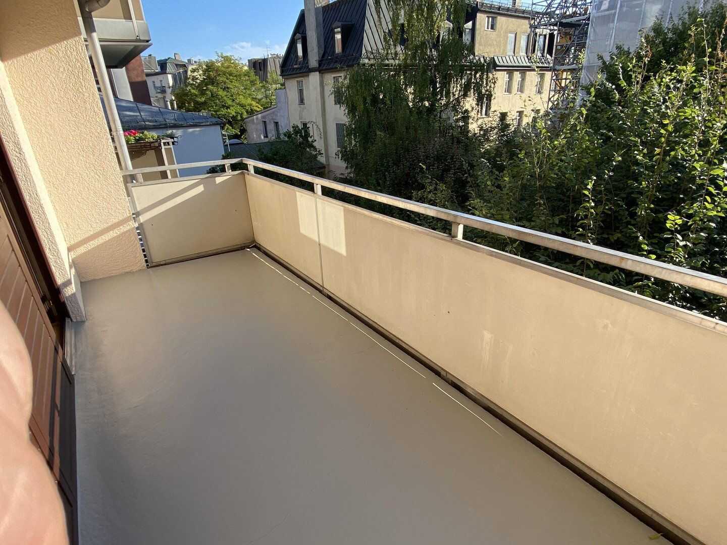 3 Zi- Komfort-Wohnung - XL-Balkon – München – Vorschaubild 4