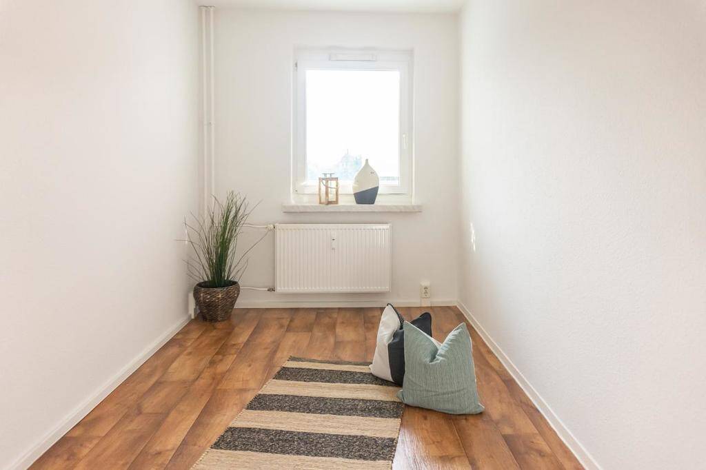 Bezugsfertige Familienwohnung mit Weitblick – Chemnitz – Vorschaubild 3