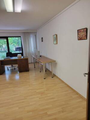 Familienfreundliche 4-Zimmer-Wohnung mit Terrasse in Ludwigshafen – 67059 Ludwigshafen am Rhein – Vorschaubild 8