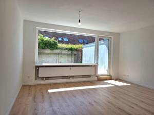 Sanierte 1-Zimmerwohnung mit Terrasse und kleinem Gartenanteil – 23560 Lübeck – Vorschaubild 2