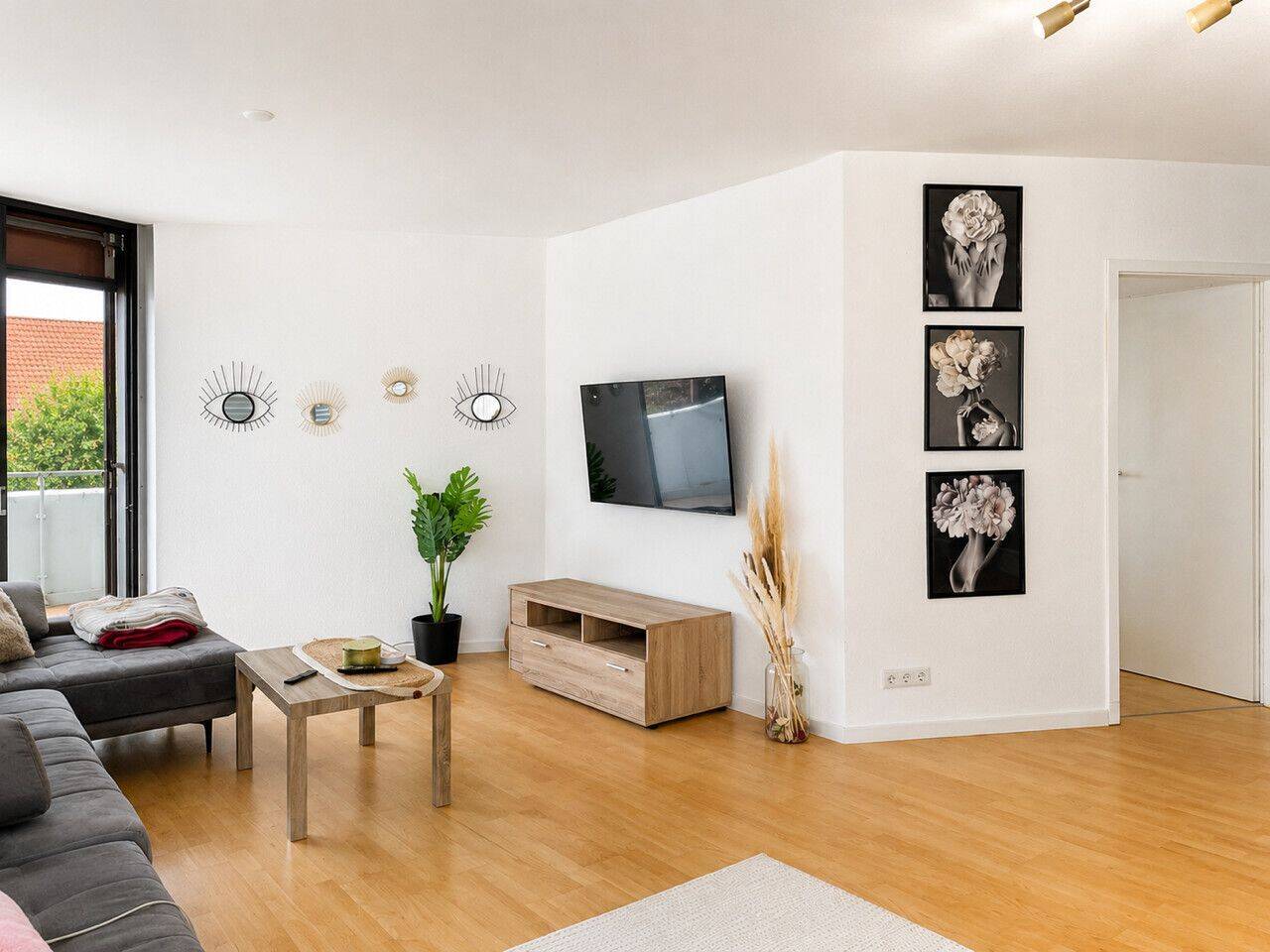 Barrierefreie, renovierte 2 Zimmer Wohnung mit Balkon und Einbauküche in Wölfersheim – Wölfersheim – Vorschaubild 3
