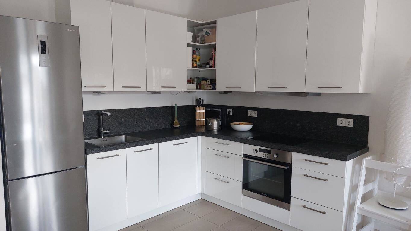 Attraktive 3 Zimmer Wohnung mit EBK (käuflich) , gehobener Ausstattung und 2 Balkonen – Düsseldorf – Vorschaubild 5