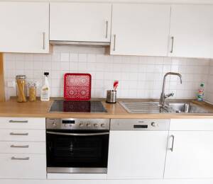 MÖBLIERTE 3,5 ZIMMER WOHNUNG MIT BALKON IN DER ULMER WESTSTADT – 89077 Ulm – Vorschaubild 2