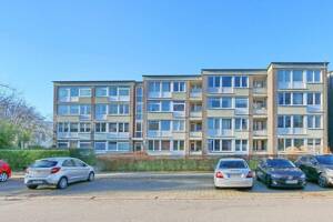 Vermietete 2-Zimmer-Eigentumswohnung mit Loggia in Hamburg-Farmsen-Berne – 22159 Hamburg – Vorschaubild 2