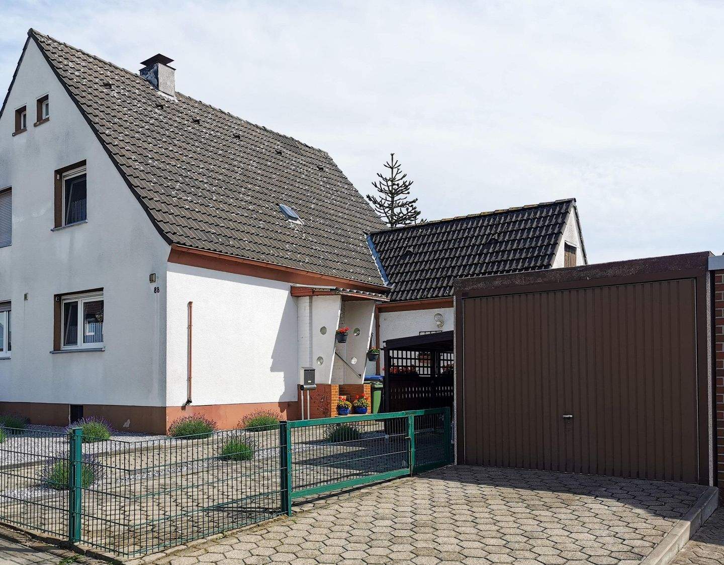 Für Anleger: Doppelhaushälfte mit Garten, Garage in ruhiger Lage! – Unna – Bild 1 von 6