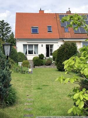 Bezugsfreie gepflegte Doppelhaushälfte in Berlin Altglienicke mit großem Garten – 12524 Berlin – Vorschaubild 2