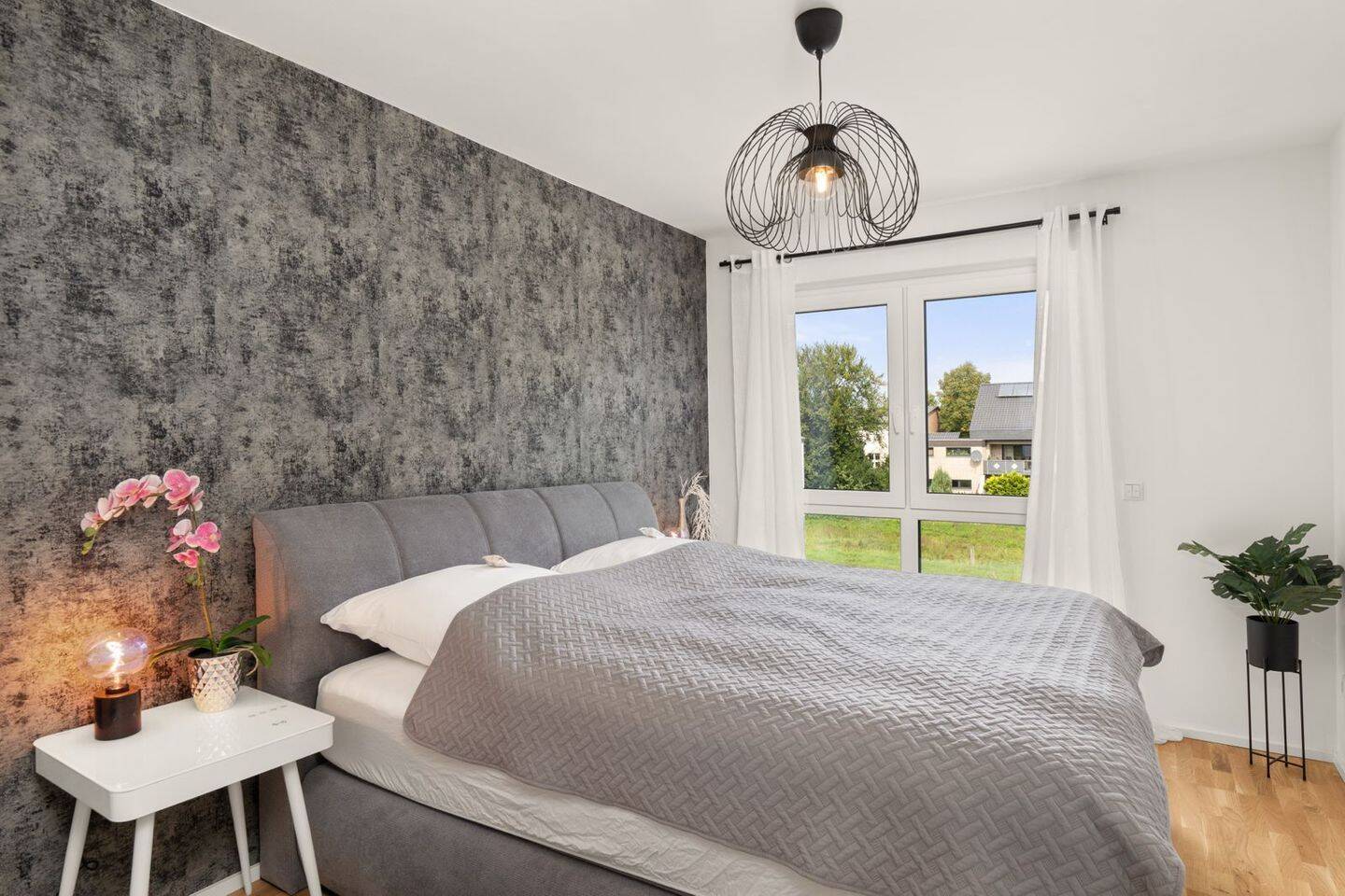 ruhig gelegene Wohnung mit Einbauküche und Stellplatz