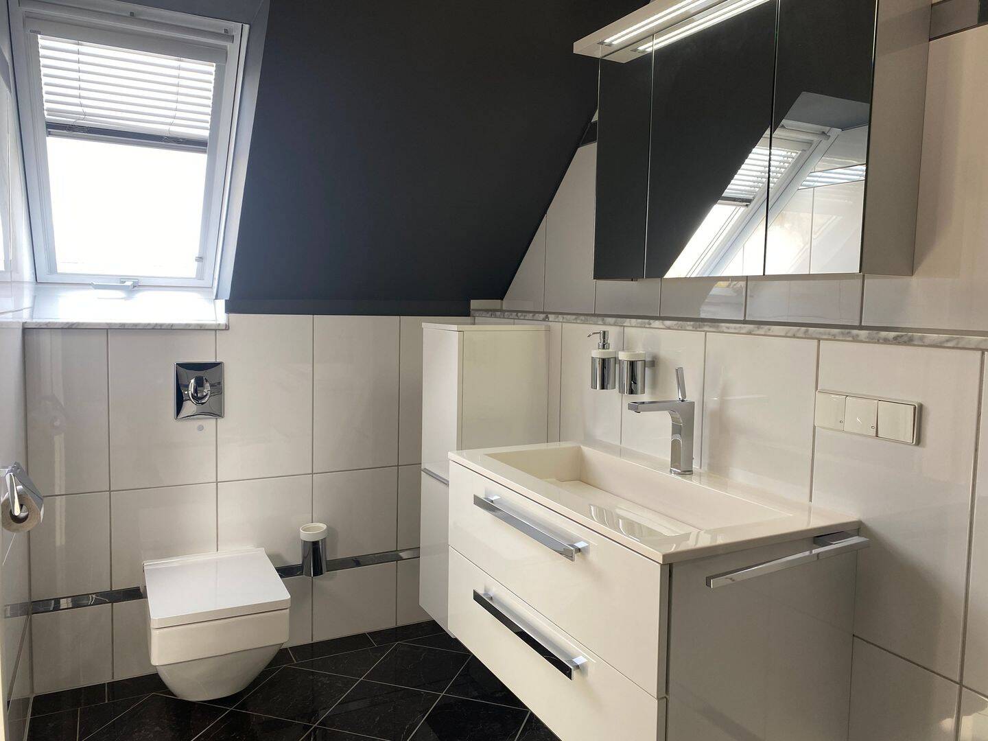 Hochwertige 120 m² Designwohnung mit 2 Bädern, Klimaanlage, Einbauküche – Bremen – Vorschaubild 5