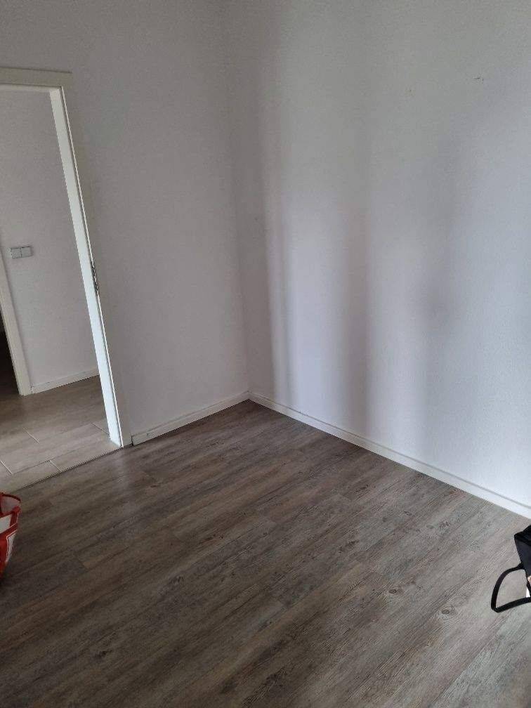 4 Raumwohnung mit 2 Bädern, 2 Balkonen und Einbauküche – Chemnitz – Vorschaubild 6
