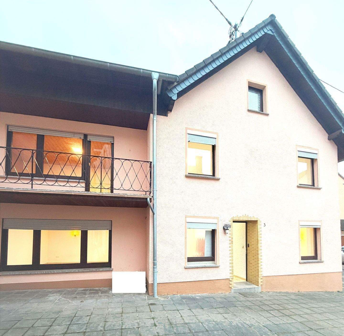 Charmantes Einfamilienhaus mit Garage, Scheune und zusätzlichem Gartengrundstück in Großlittgen – Großlittgen – Bild 1 von 9