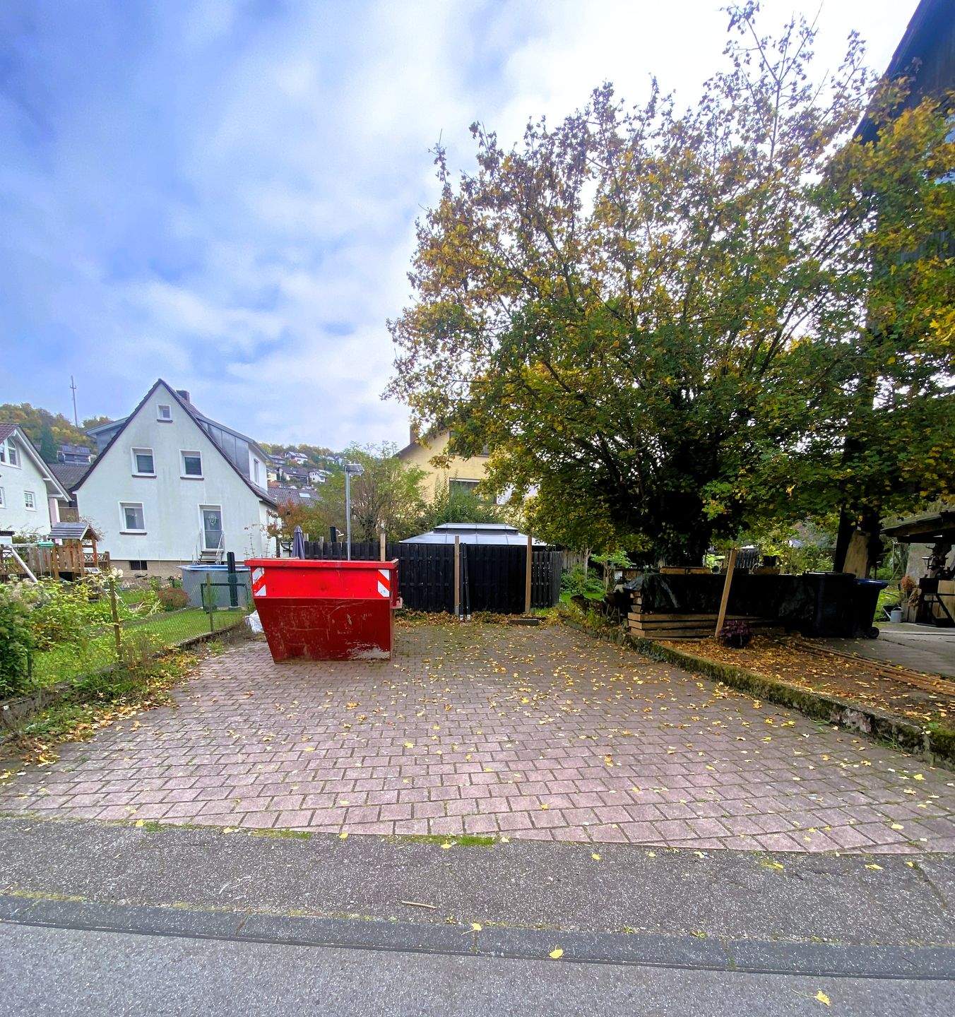 ERSINGEN - Einfamilienhaus für Individualisten mit idyllischem Garten ! – Kämpfelbach – Vorschaubild 6