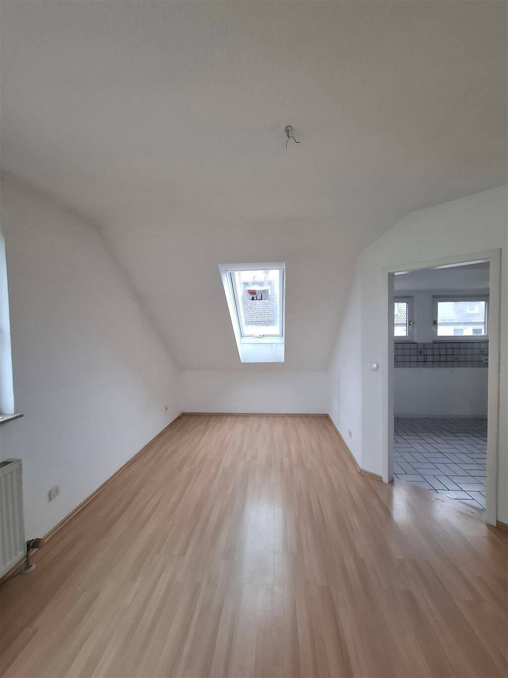 2-Zimmer-Dachgeschosswohnung - Sofort verfügbar – Kassel – Vorschaubild 4