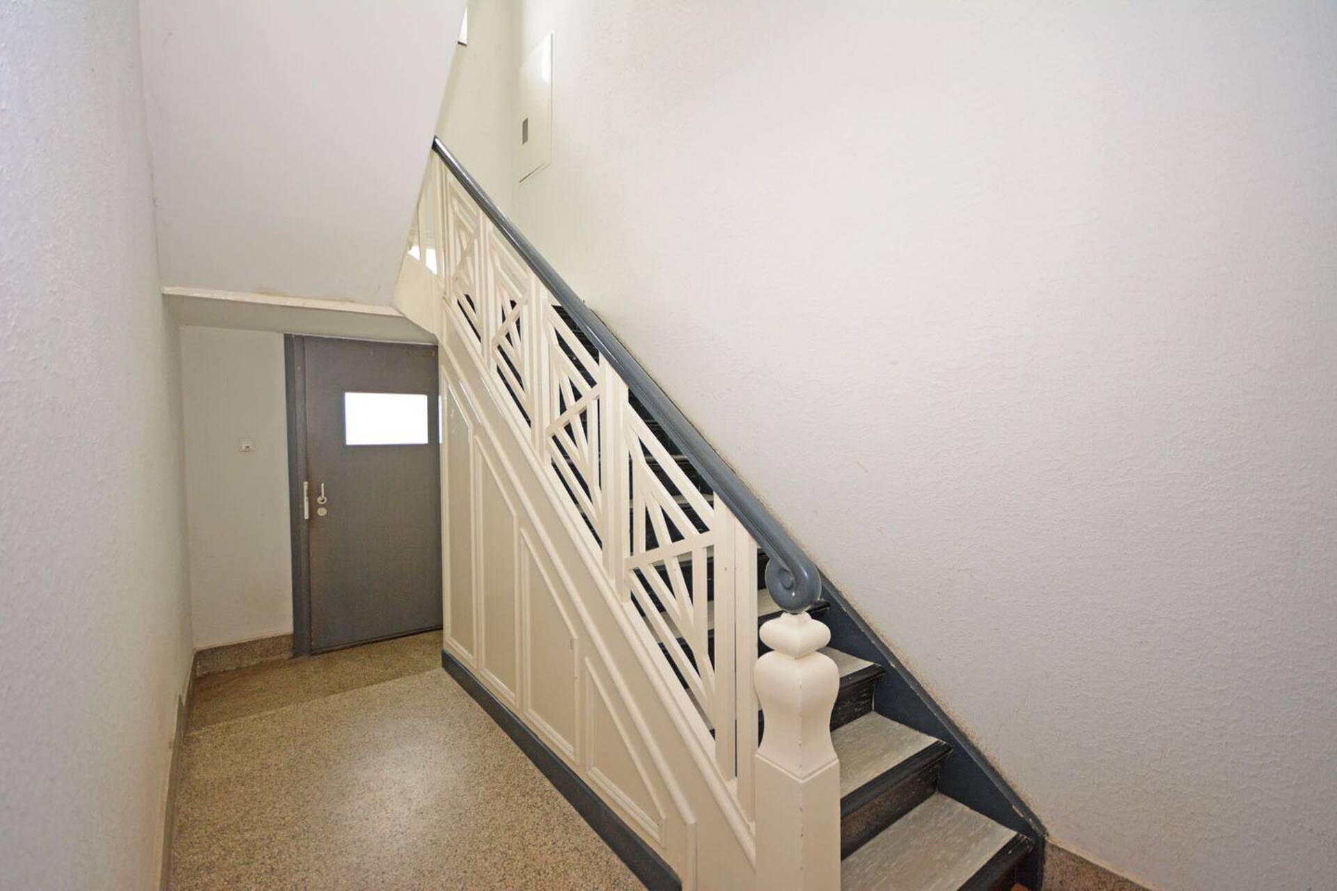 Mehrfamilienhaus in 50999 Köln mit 213 m² kaufen