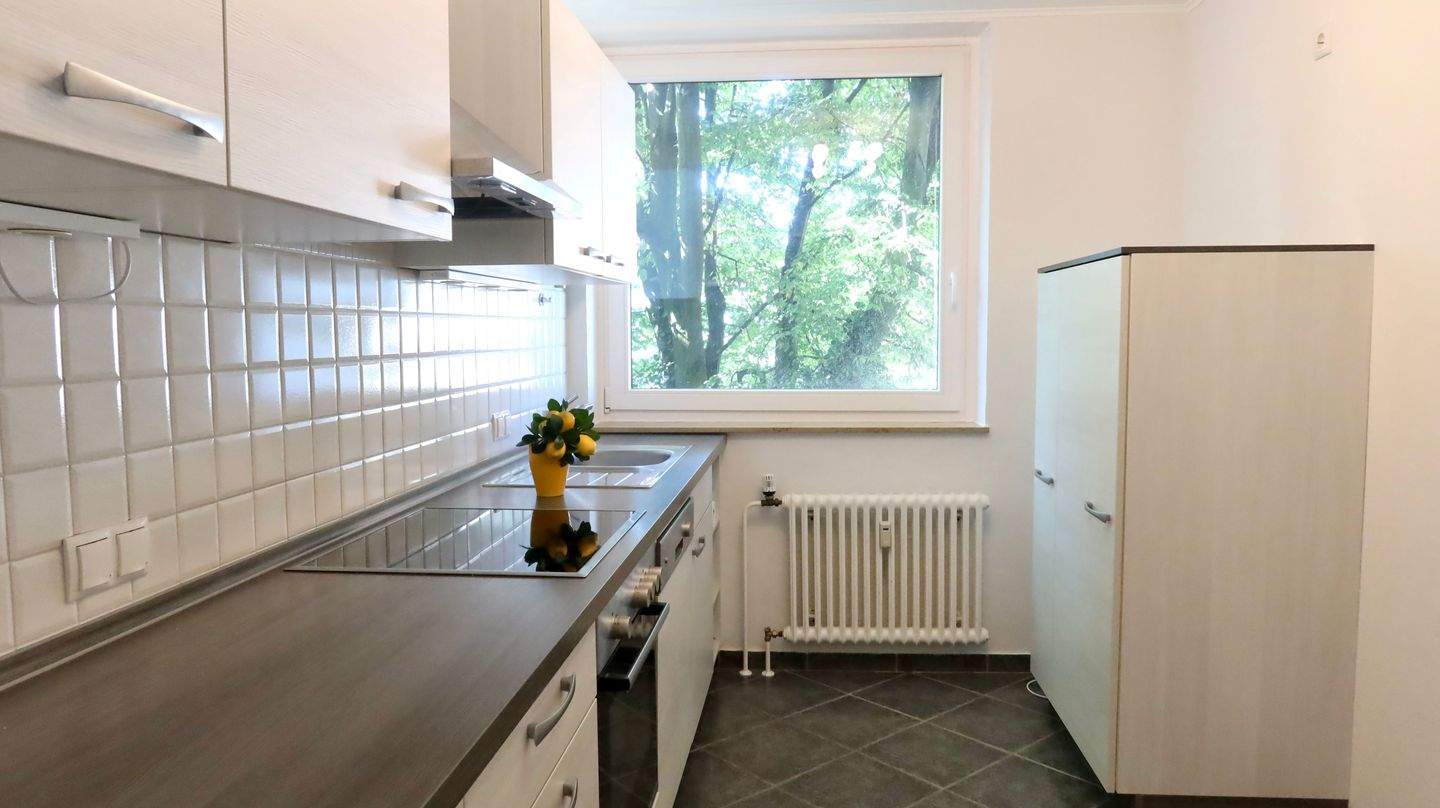 Wohnen wie im Urlaub - mit ganzjährigem Pool, Garage & großzügiger Loggia in Hannover-Misburg – Hannover – Vorschaubild 5