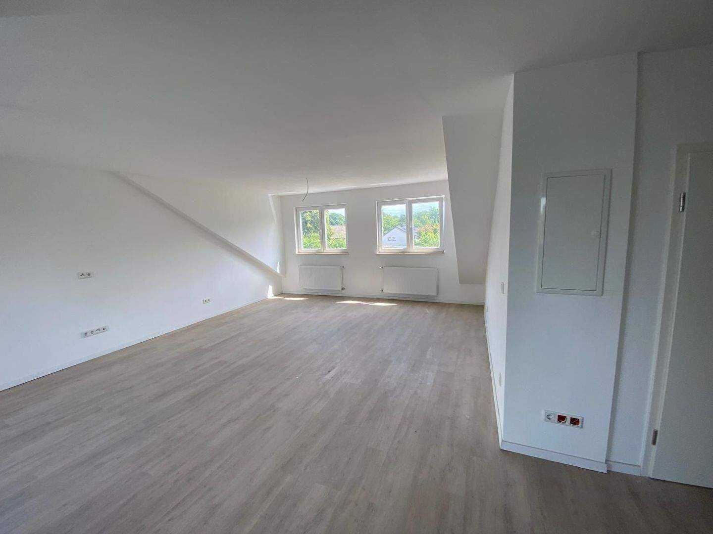 Neubauähnliche 2,5-Zimmer-Wohnung mit stabiler Renditeperspektive in zentraler Lage